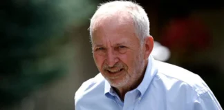 El exsecretario del Tesoro Larry Summers renunciará a Harvard por vínculos con Jeffrey Epstein Larry Summers