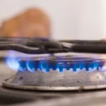 Millones de usuarios recibirán devolución tras ajuste en la tarifa de transporte del gas.